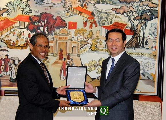 ລັດຖະມົນຕີກະຊວງຕຳຫຼວດ ເຈີນດ້າຍກວາງ ຕ້ອນຮັບແຂກສາກົນ